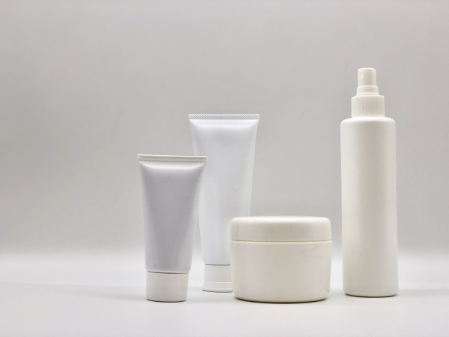 冬 肌 ヒリヒリ 対処法, 乾燥肌 ピリピリ 改善, 敏感肌 冬 スキンケア, 顔 ピリピリ 痛い 冬, 冬 乾燥肌 ケア, 冬 敏感肌 化粧水, 冬 保湿 スキンケア, 肌 トラブル 冬, 冬 肌荒れ 対処, 敏感肌 冬 化粧品
